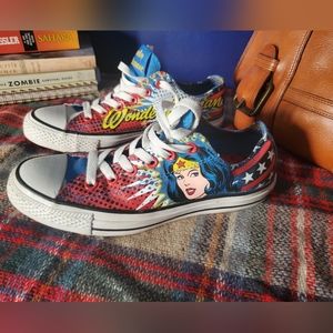 Vintage Limited Edition Wonder Woman Converse